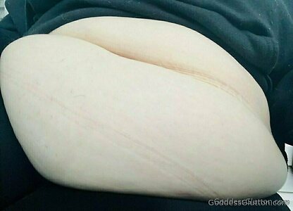mommyglutton Nude Leaked Photo #6