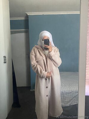mommysarab Nude Leaked Photo #2