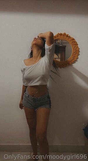 moodygirl696 Nude Leaked Photo #17
