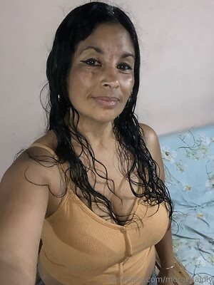morochaloly Nude Leaked Photo #10