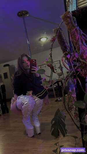 mousiexox Nude Leaked Photo #27