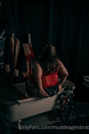 muddeaglesbrat Nude Leaked Photo #6