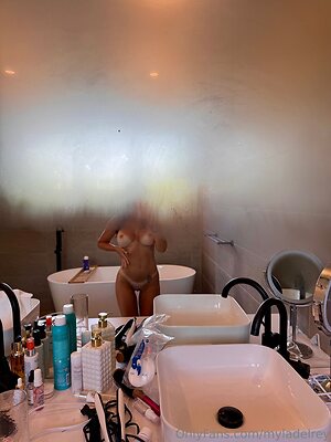 myladelrey Nude Leaked Photo #2