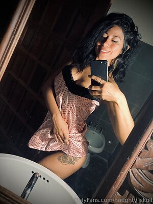 naughty skull Nude Leaked Photo #30