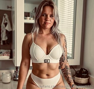 naughtybubbles1223 Nude Leaked Photo #3