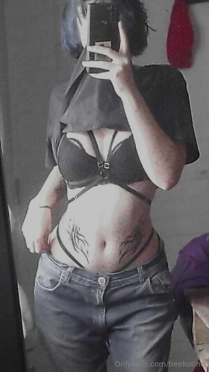 neekotine Nude Leaked Photo #18
