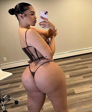 neldolll Nude Leaked Photo #28