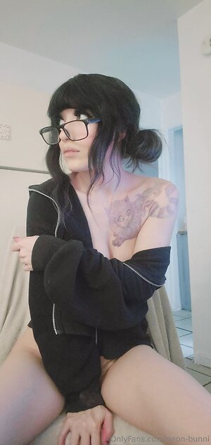 neon-bunni Nude Leaked Photo #4