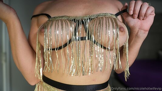 nicolehotwifevip Nude Leaked Photo #11