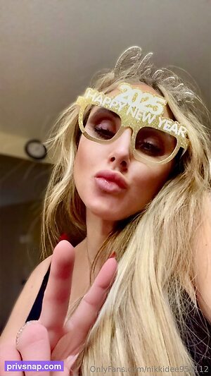 nikkidee954112 Nude Leaked Photo #29