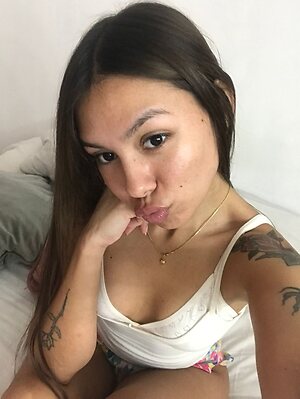 ninaneedsin Nude Leaked Photo #16