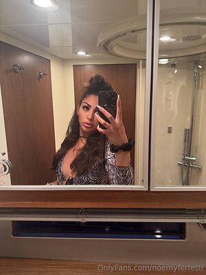 noemyferretti Nude Leaked Photo #9