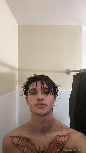 notgavinn Nude Leaked Photo #10