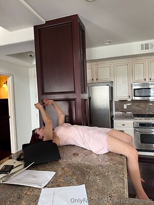 ohitsemmarose Nude Leaked Photo #15