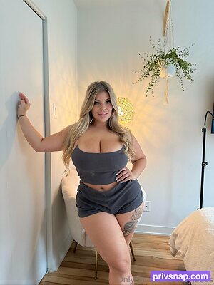 okayjuubs Nude Leaked Photo #35