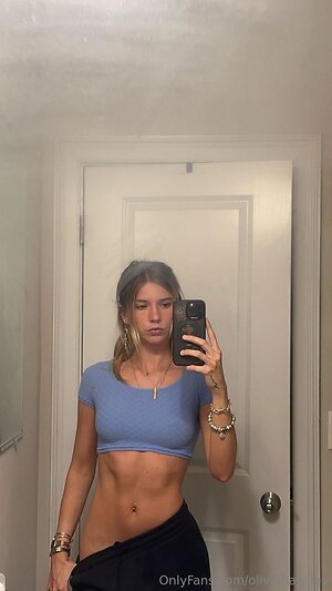 oliviahansley Nude Leaked Photo #27