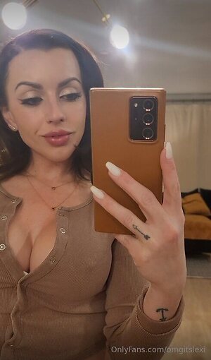 omgitslexi Nude Leaked Photo #12