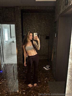 oooopsfree Nude Leaked Photo #9