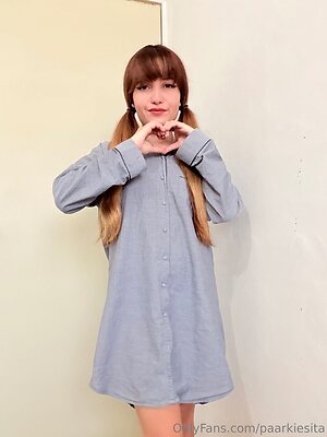 paarkiesita Nude Leaked Photo #11