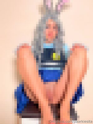 paarkiesita Nude Leaked Photo #28