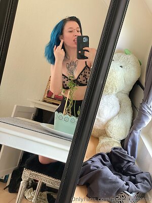 pastelskytrash Nude Leaked Photo #16