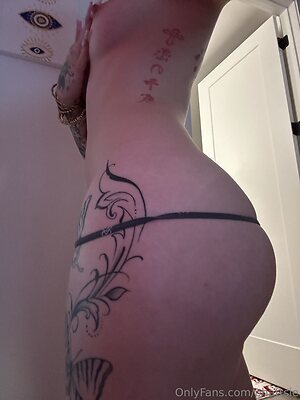 phattsie Nude Leaked Photo #19