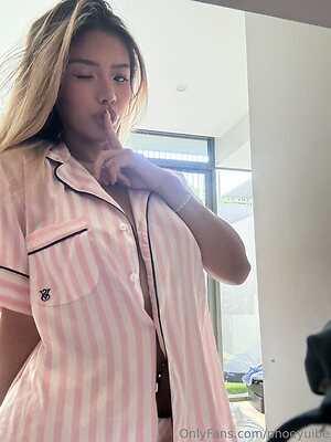 phoeyuibe Nude Leaked Photo #3