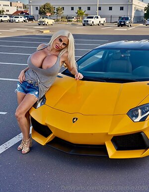 plasticbarbie2000 Nude Leaked Photo #17