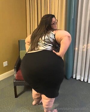plump paradise Nude Leaked Photo #12