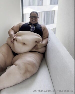 plump paradise Nude Leaked Photo #19