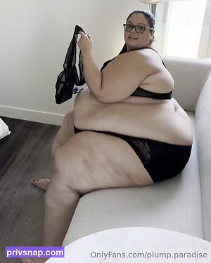 plump paradise Nude Leaked Photo #37