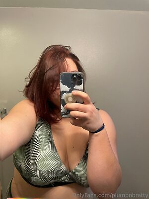 plumpnbratty Nude Leaked Photo #14