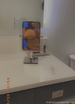 pornluhthick Nude Leaked Photo #11