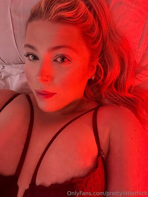 prettylittlethick Nude Leaked Photo #9