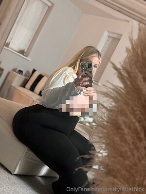 prettylittlethick Nude Leaked Photo #17