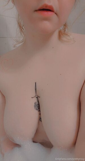 prettyrosy Nude Leaked Photo #17