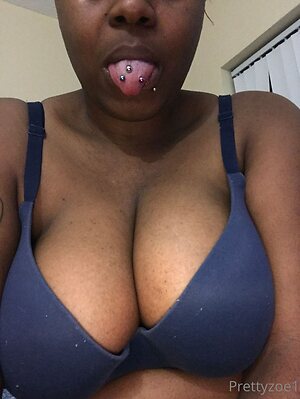 prettyzoe Nude Leaked Photo #7