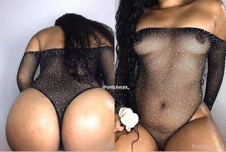 prettyzoe Nude Leaked Photo #14