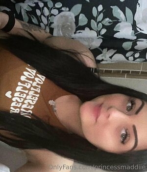 princessmaddiie Nude Leaked Photo #16