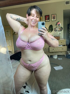 qtsnackirl Nude Leaked Photo #29