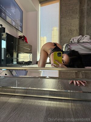 queenbri69 Nude Leaked Photo #8