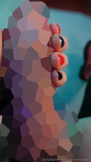 queeniestephy Nude Leaked Photo #9