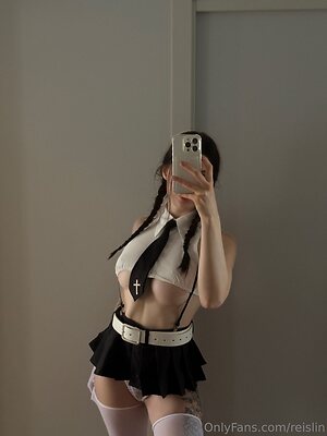 reislin Nude Leaked Photo #4