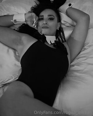 rogu3 qw33n Nude Leaked Photo #3