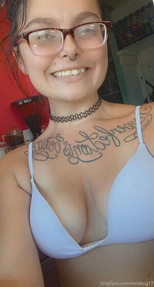 roniibug17 Nude Leaked Photo #33