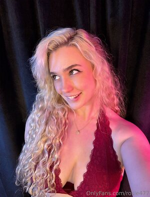 rosie477 Nude Leaked Photo #10