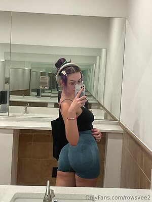 rowsvee2 Nude Leaked Photo #16