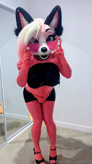 rubberbuns Nude Leaked Photo #17