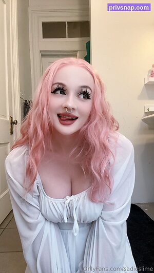 sadieslime Nude Leaked Photo #21