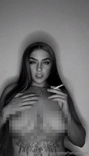 saffron smokes Nude Leaked Photo #4